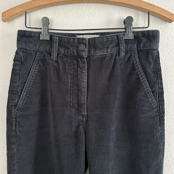 Everlane The Corduroy Straight-Leg Crop in Black - Picture 2 of 6